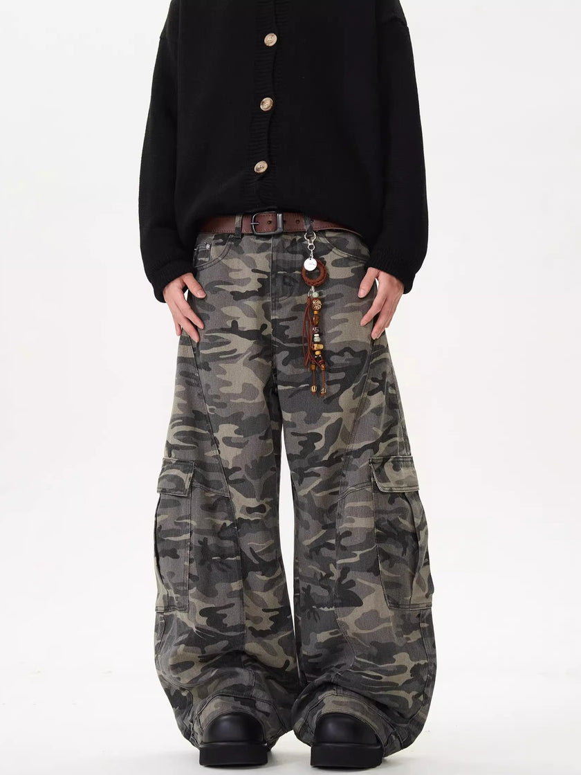 Camouflage Wide-Leg Jeans