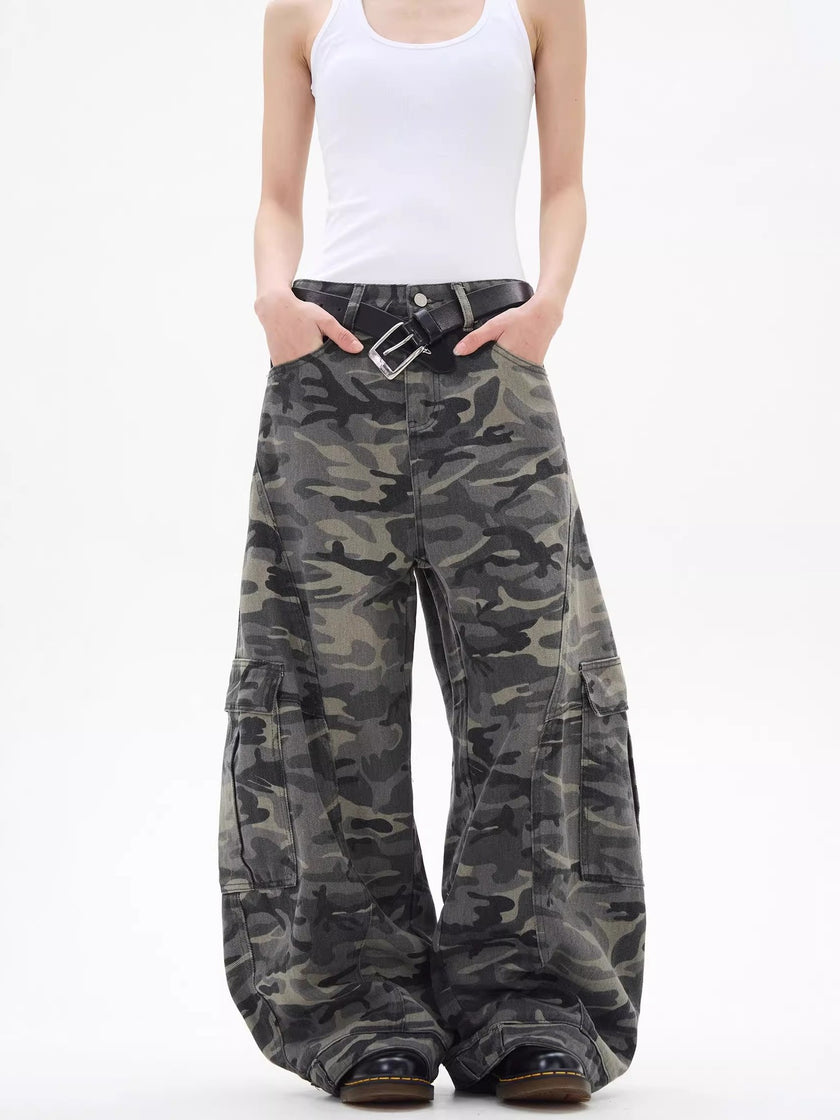 Camouflage Wide-Leg Jeans