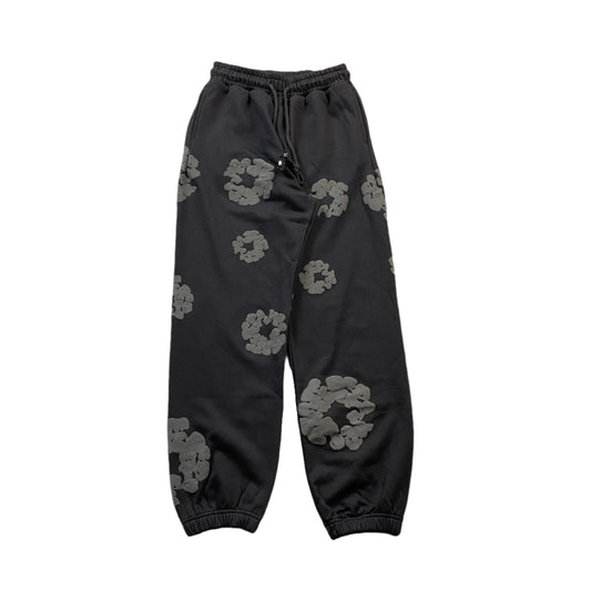 DENIM TEARS COTTON WREATH SWEATPANTS MONOCHROME BLACK - netstar®