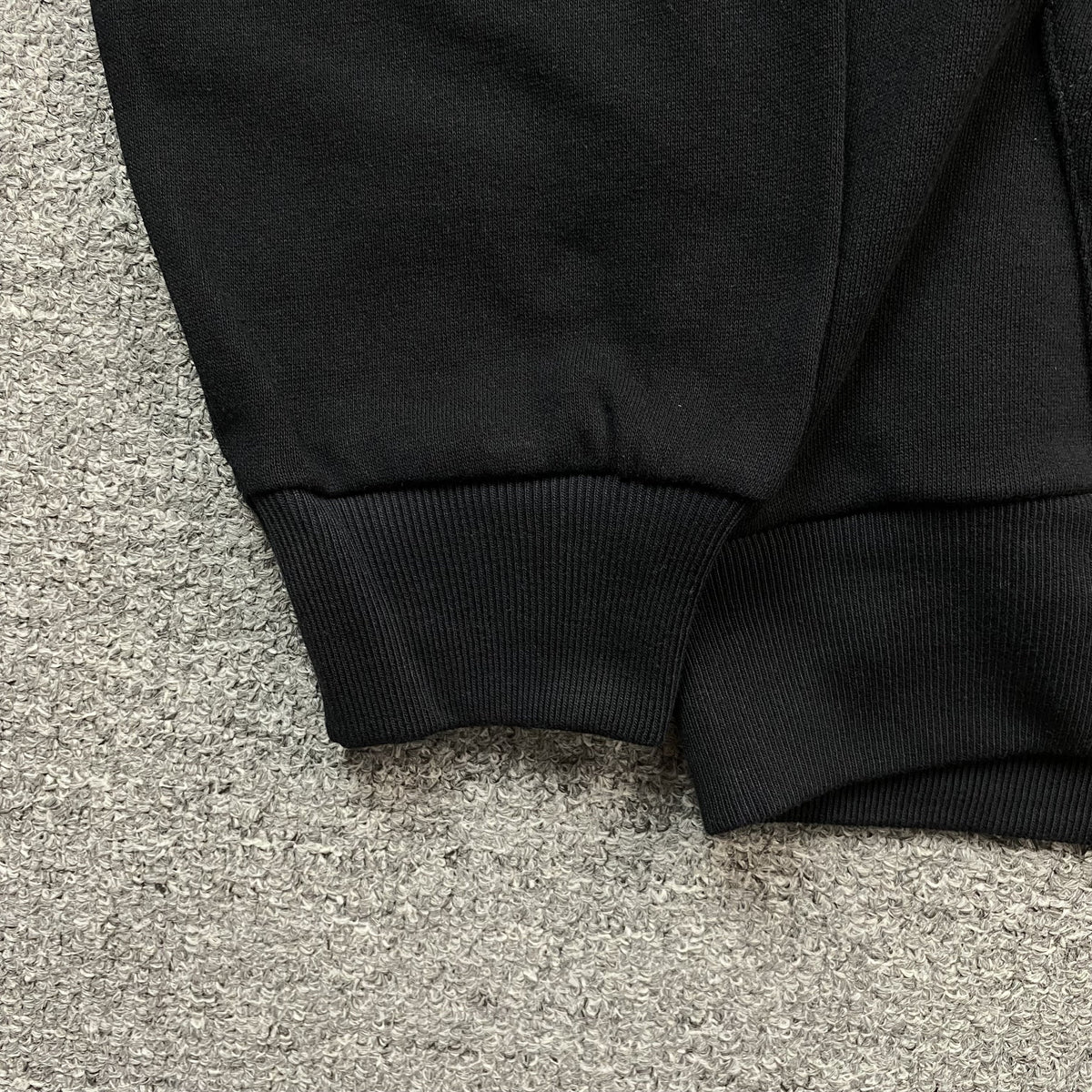 DENIM TEARS x OFFSET WREATH HOODIE BLACK - netstar®
