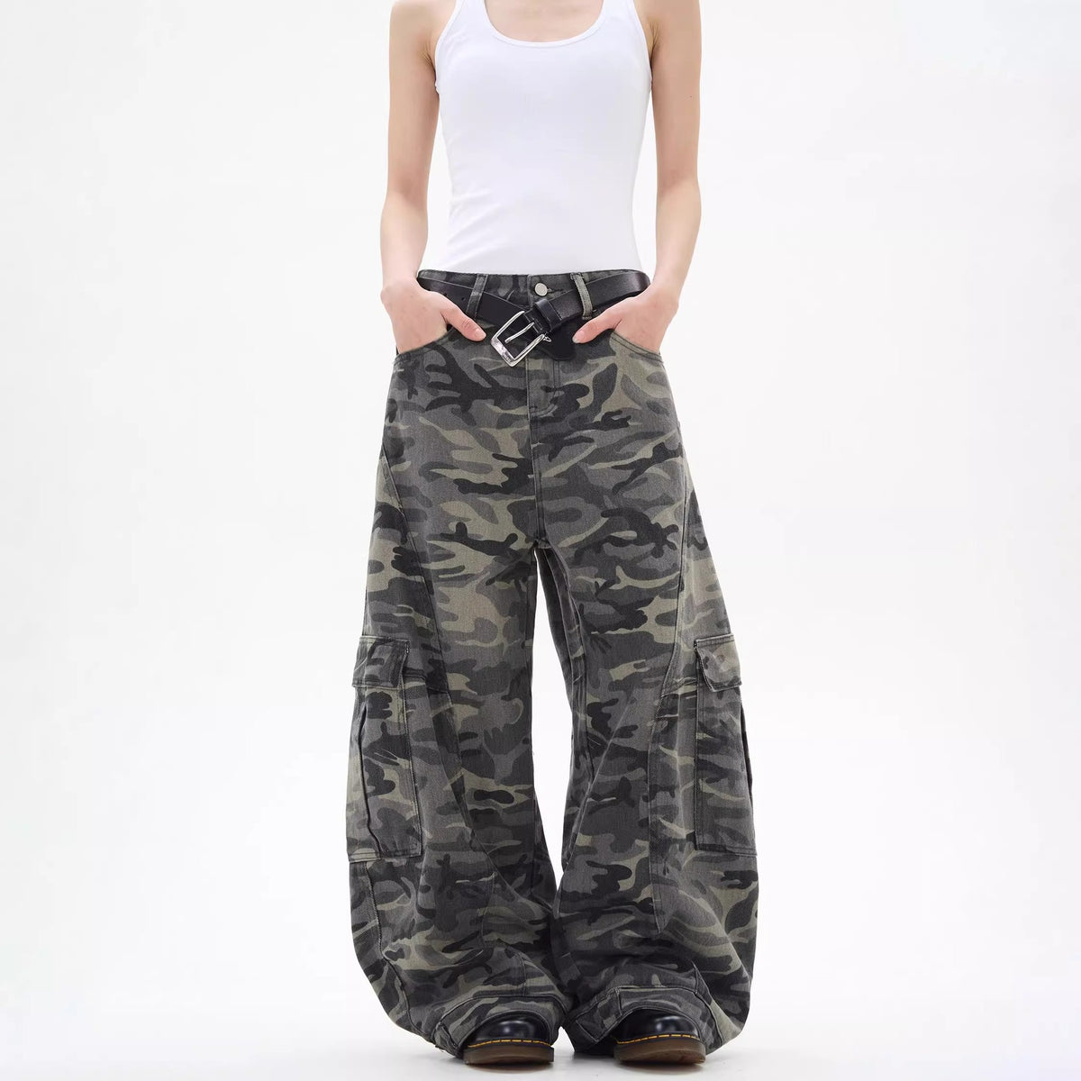 Camouflage Wide-Leg Jeans