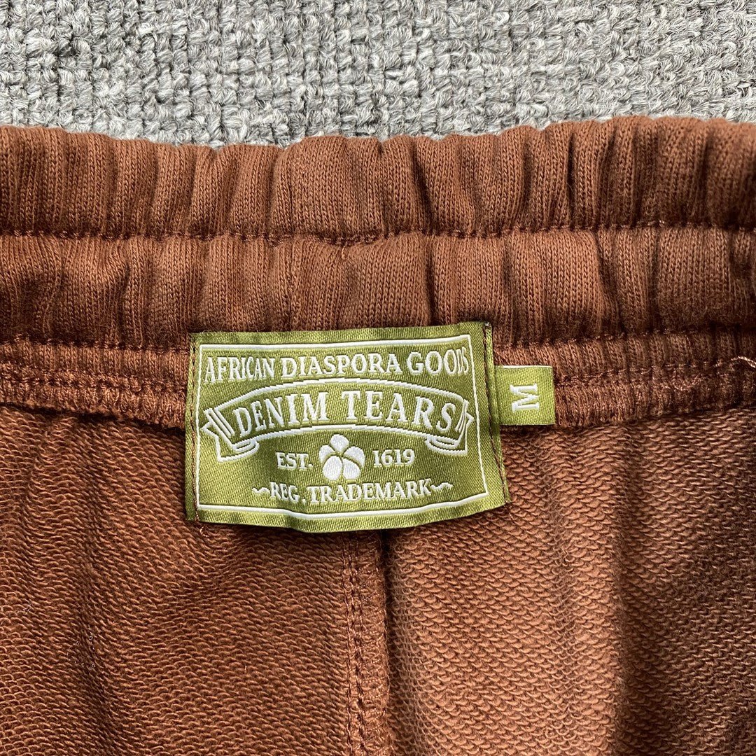 DENIM TEARS COTTON WREATH SHORTS BROWN - netstar