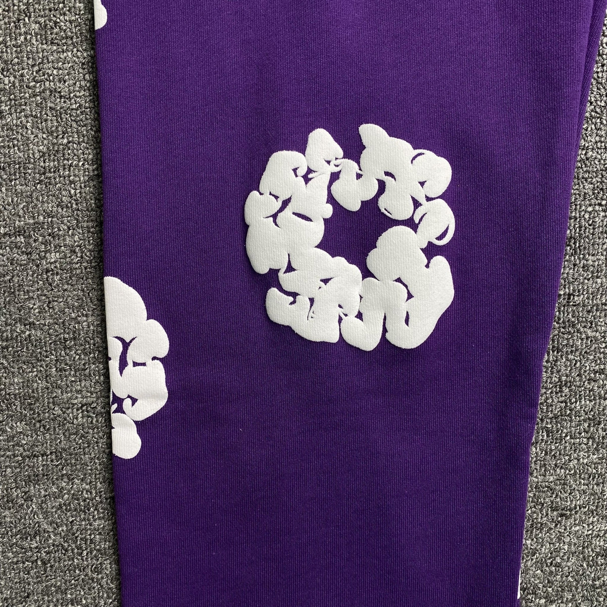 DENIM TEARS COTTON WREATH SWEATPANTS PURPLE - netstar