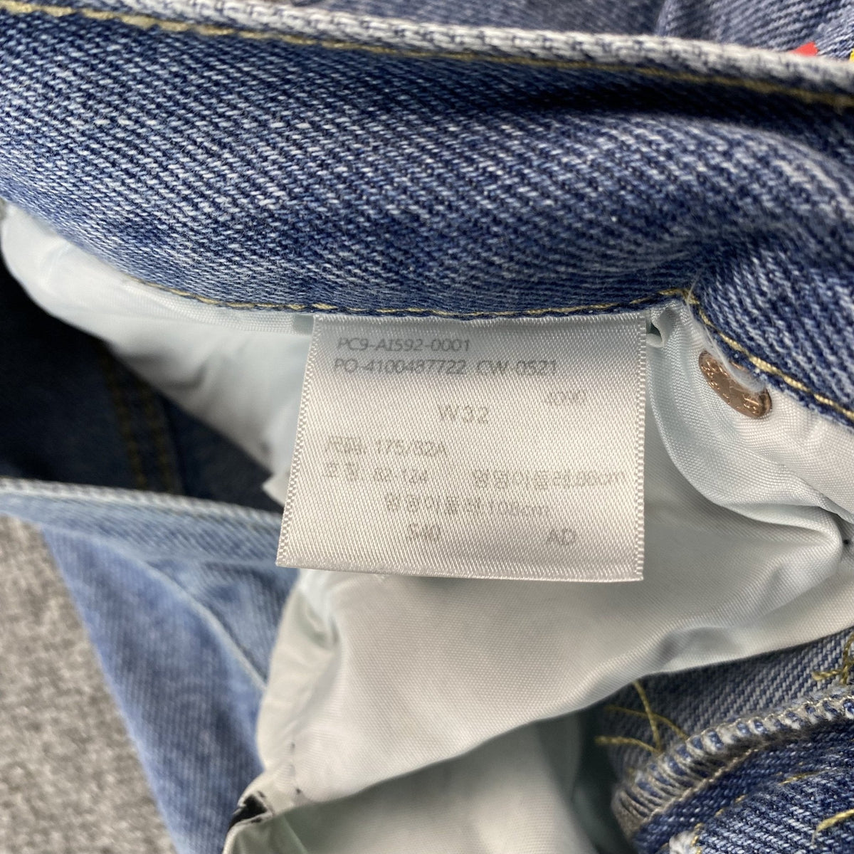 DENIM TEARS x OFFSET JEANS LIGHT WASH - netstar
