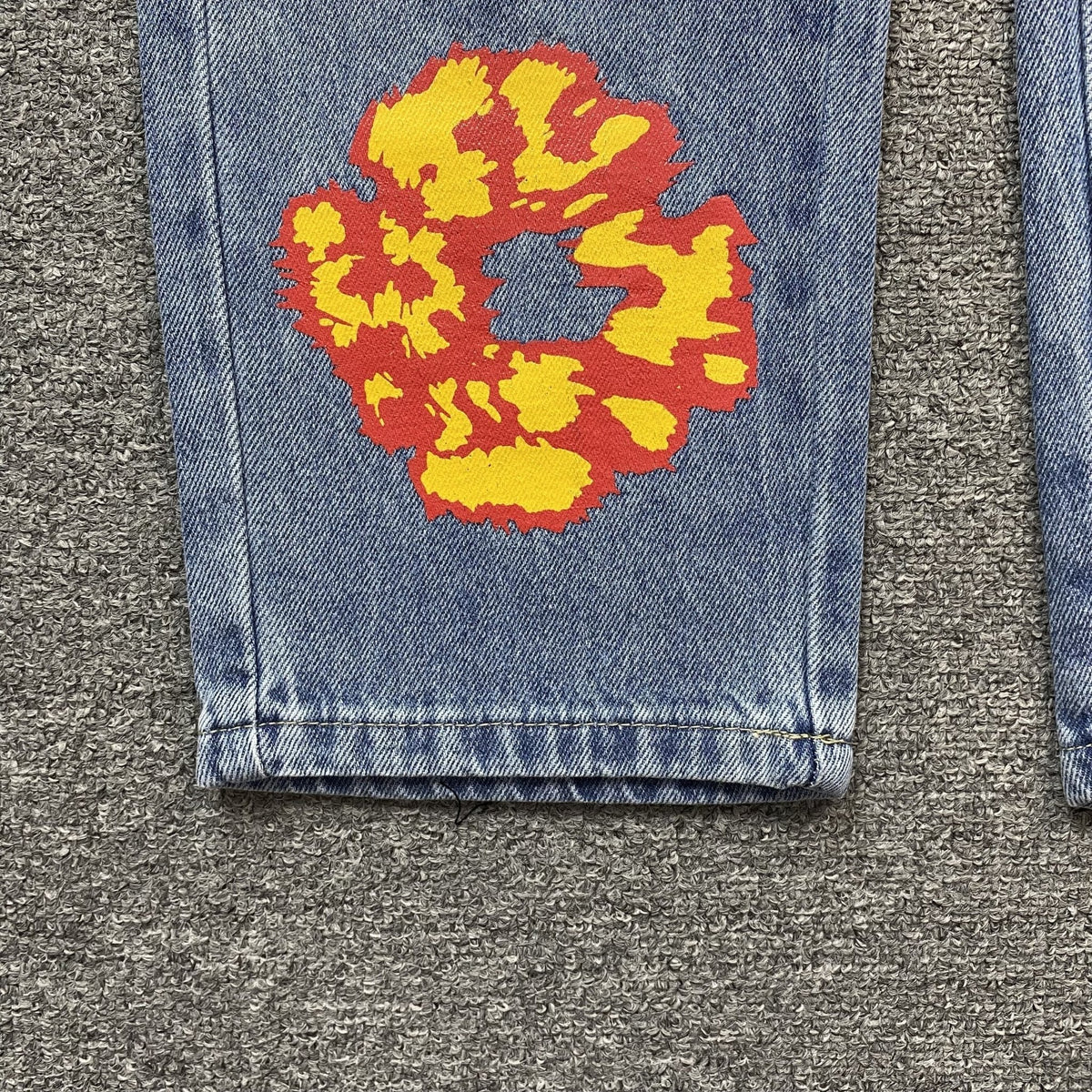 DENIM TEARS x OFFSET JEANS LIGHT WASH - netstar