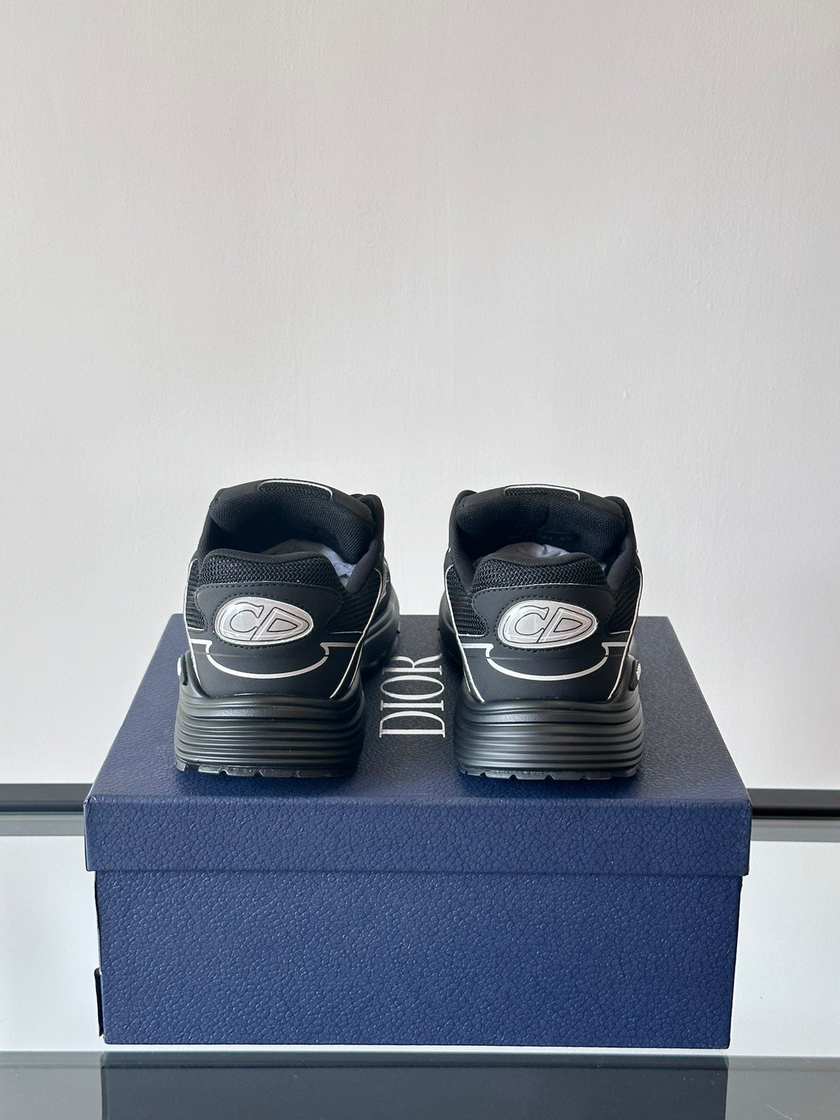 DIOR B30 TRIPLE BLACK - netstar