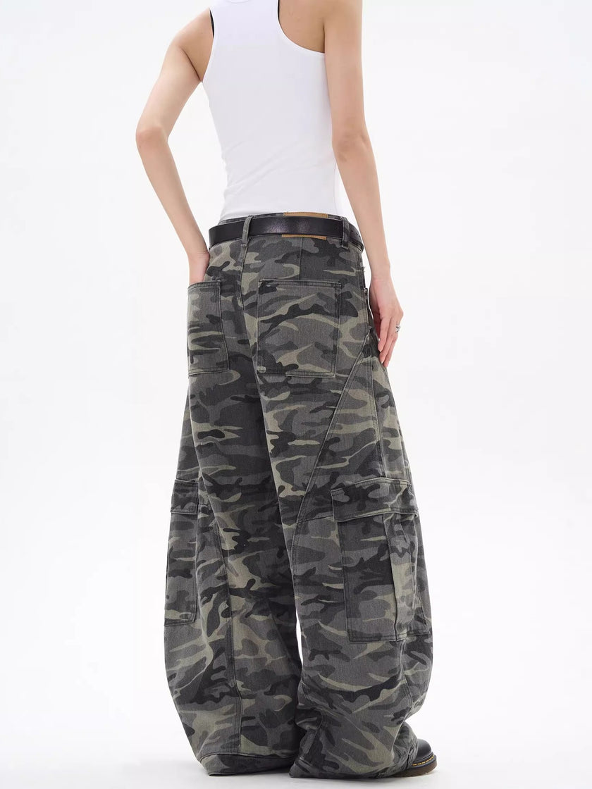 Camouflage Wide-Leg Jeans