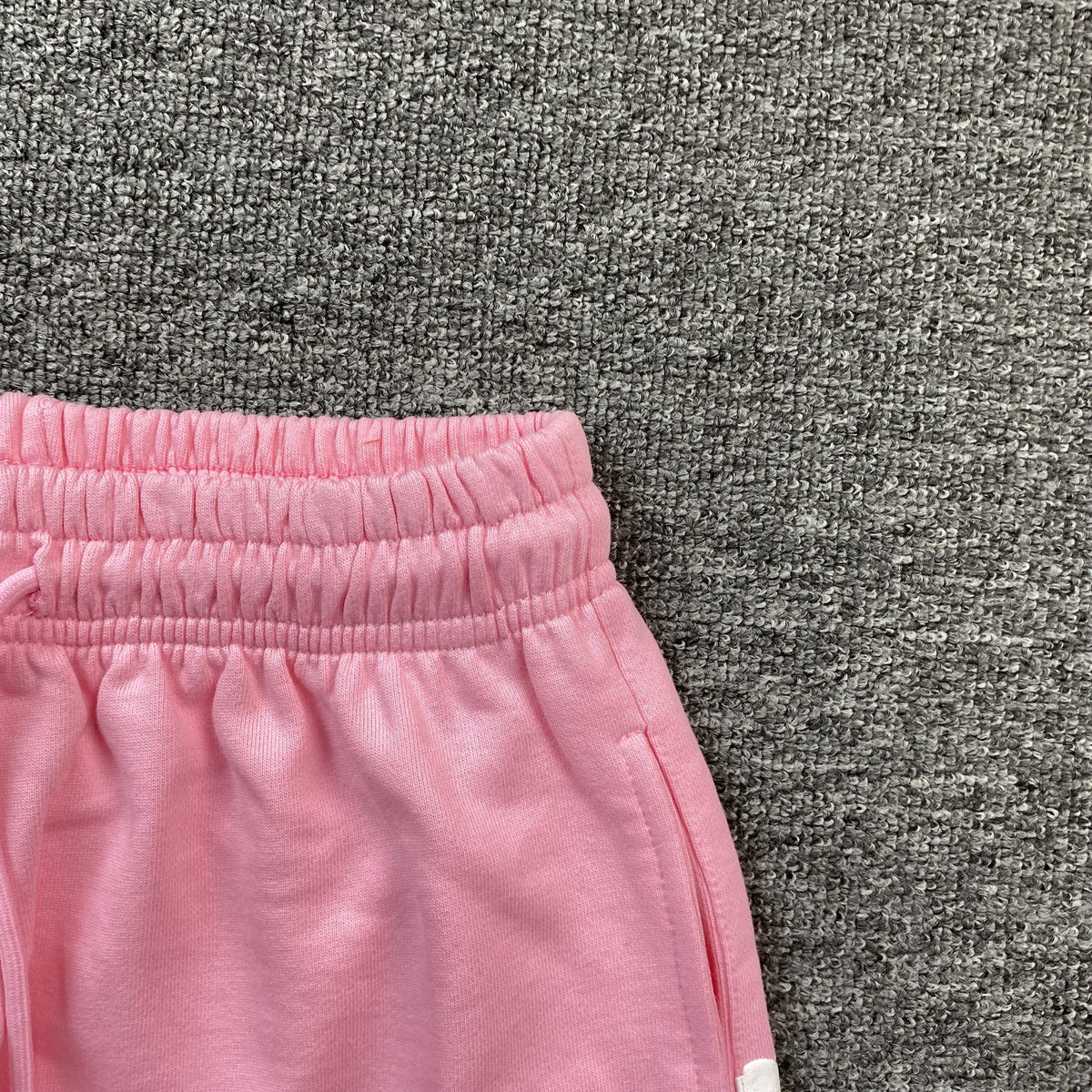 DENIM TEARS COTTON WREATH SWEATPANTS PINK - netstar®