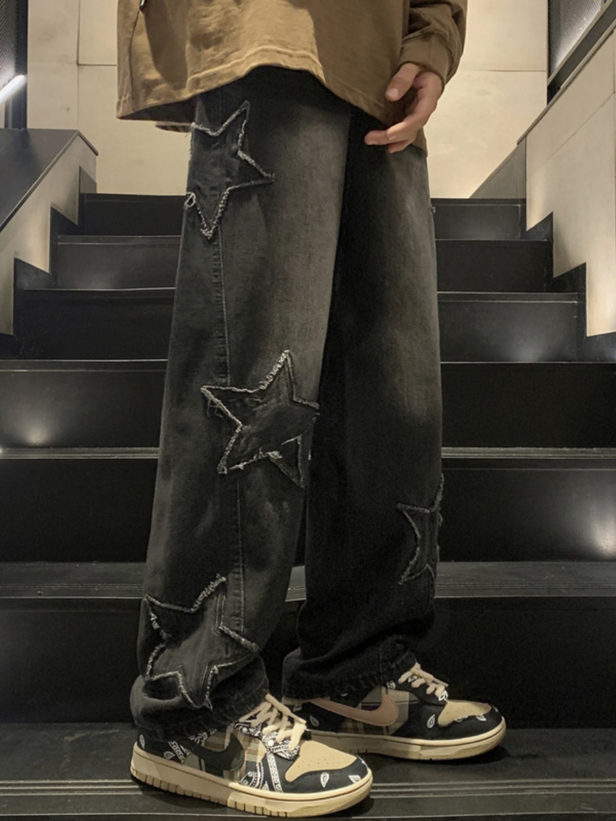 Luvèlle Embroidered Jeans