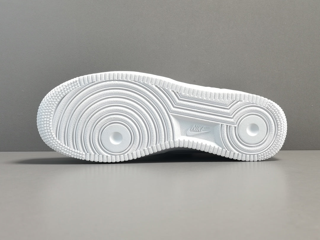 NIKE AIR FORCE 1 x WHITE - netstar